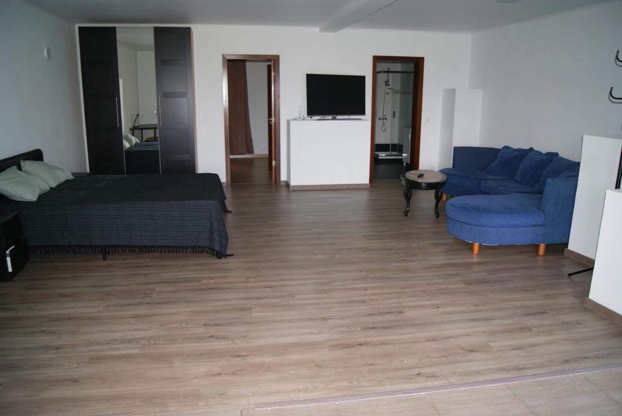 Apartamentos Praia Do Almoxarife Horta  Eksteriør bilde