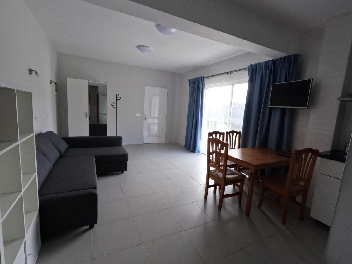 Apartamentos Praia Do Almoxarife Horta  Eksteriør bilde
